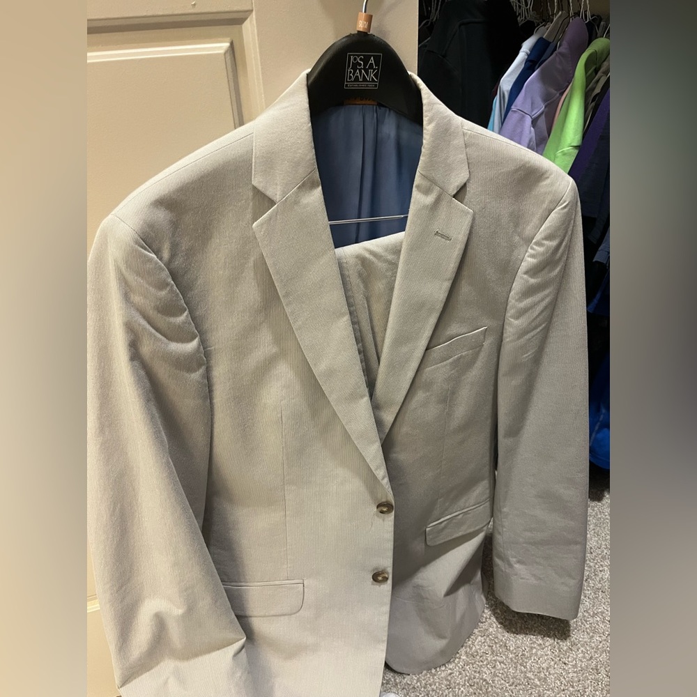 Men’s Joseph A. Banks Suit